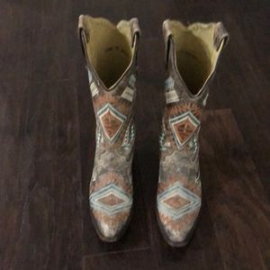 Women’s Corral Boots - 7 1/2 (excellent condition)